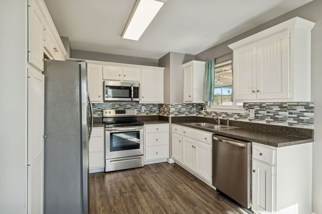 444 Edgewood St, Alexandria, TN 37012