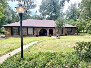 8519 FAIRWAY Drive, Pineville, LA 71360
