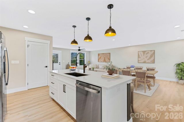 124 Fairfield Lane, Marion, NC 28752