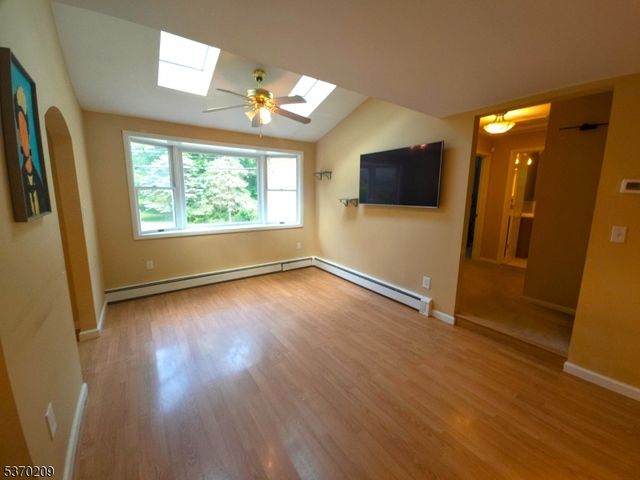 17 Youngs Rd, Andover Twp., NJ 07860