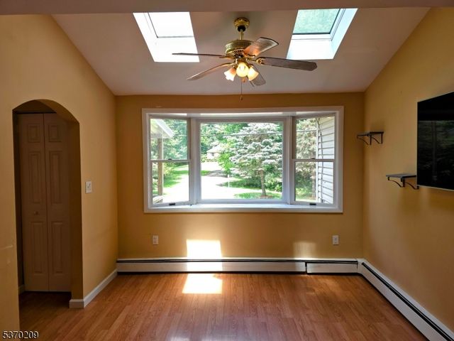 17 Youngs Rd, Andover Twp., NJ 07860