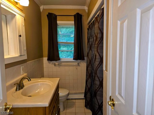 17 Youngs Rd, Andover Twp., NJ 07860