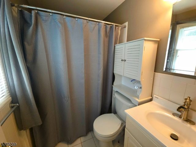 17 Youngs Rd, Andover Twp., NJ 07860