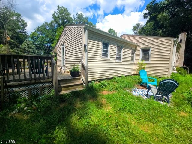 17 Youngs Rd, Andover Twp., NJ 07860
