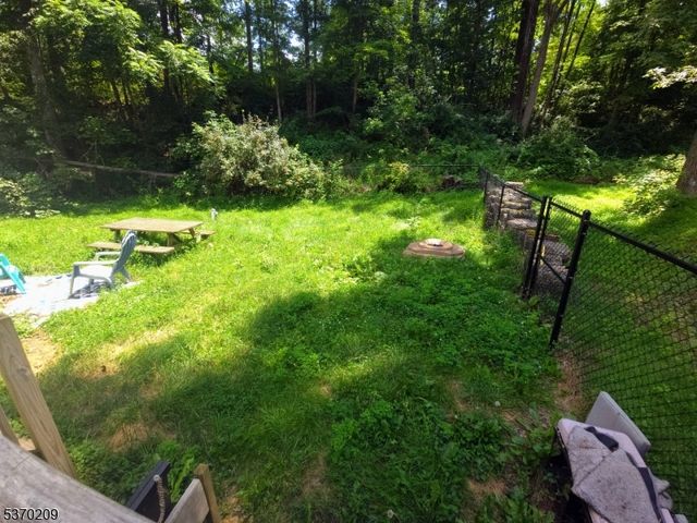 17 Youngs Rd, Andover Twp., NJ 07860