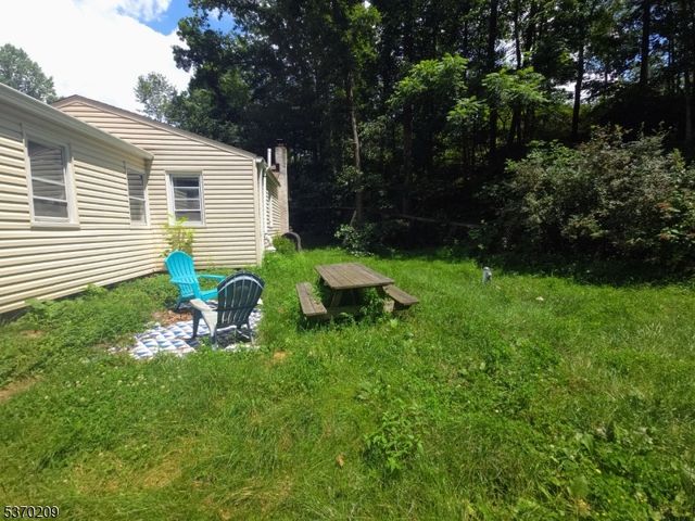 17 Youngs Rd, Andover Twp., NJ 07860