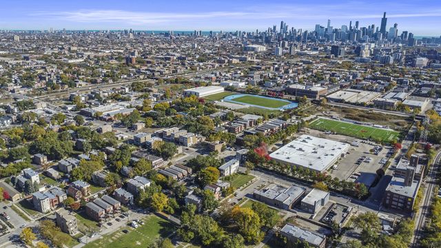 2835 W Arthington Street, Chicago, IL 60612