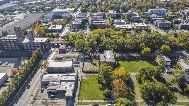 2835 W Arthington Street, Chicago, IL 60612