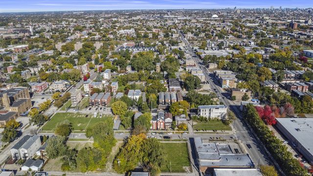 2835 W Arthington Street, Chicago, IL 60612