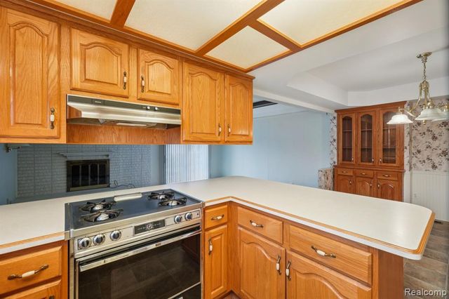 14435 Royal Drive, Sterling Heights, MI 48312