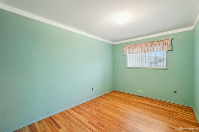 14435 Royal Drive, Sterling Heights, MI 48312