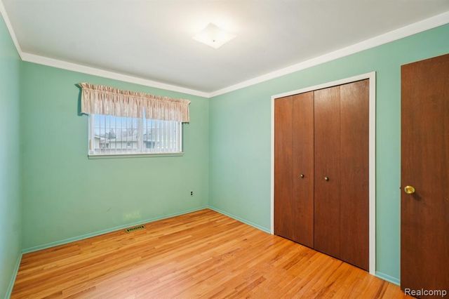 14435 Royal Drive, Sterling Heights, MI 48312