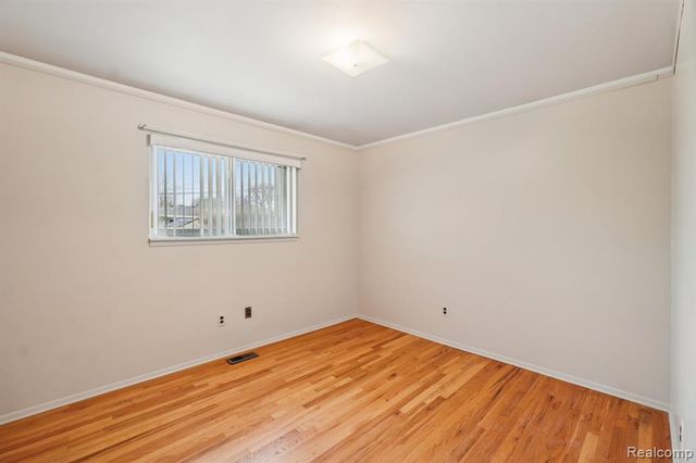 14435 Royal Drive, Sterling Heights, MI 48312