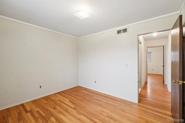 14435 Royal Drive, Sterling Heights, MI 48312