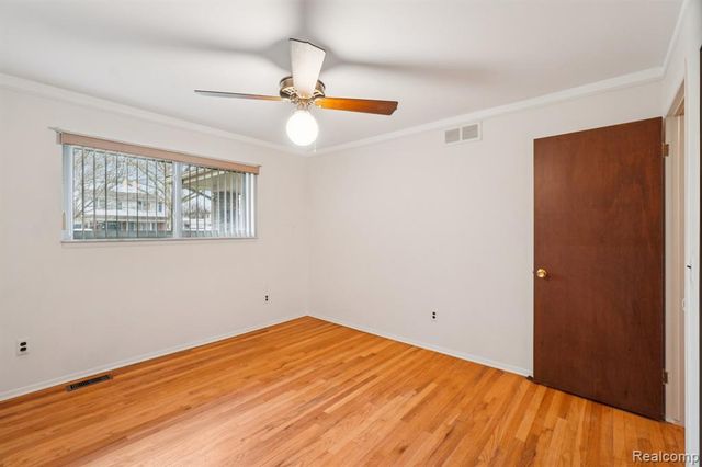 14435 Royal Drive, Sterling Heights, MI 48312