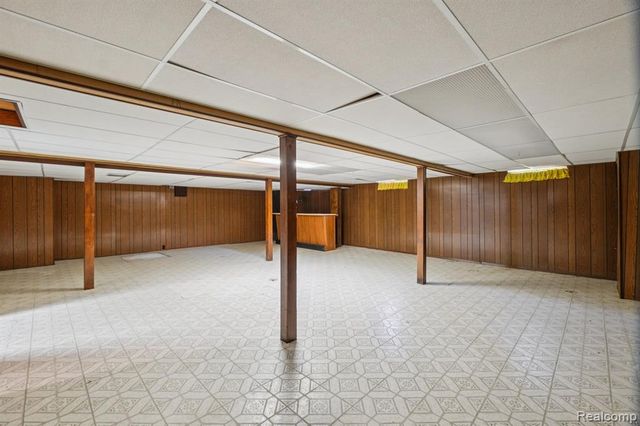 14435 Royal Drive, Sterling Heights, MI 48312