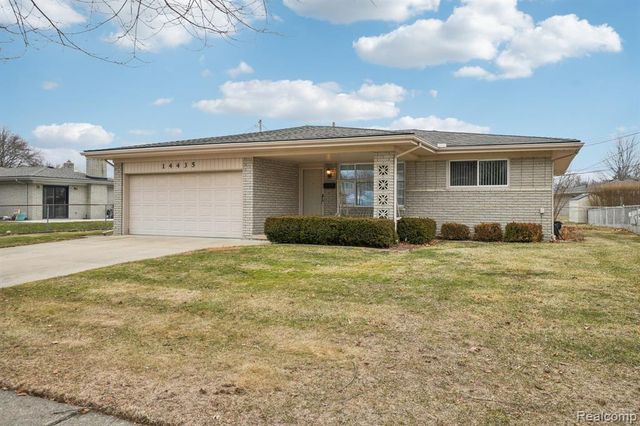 14435 Royal Drive, Sterling Heights, MI 48312