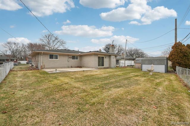 14435 Royal Drive, Sterling Heights, MI 48312