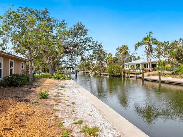 615 BUTTONWOOD DRIVE, Longboat Key, FL 34228