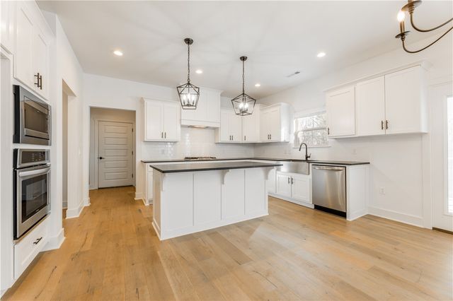 2983 N Old Wire Road, Fayetteville, AR 72703