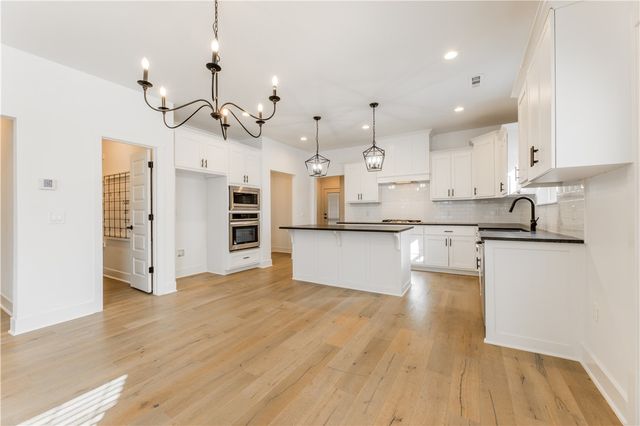 2983 N Old Wire Road, Fayetteville, AR 72703