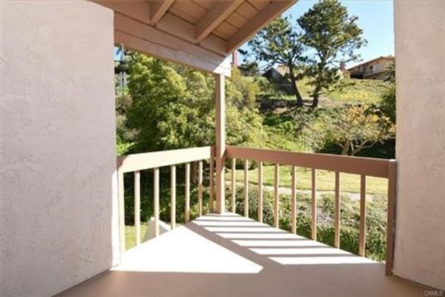 32 Seaview Drive N, Rolling Hills Estates, CA 90274