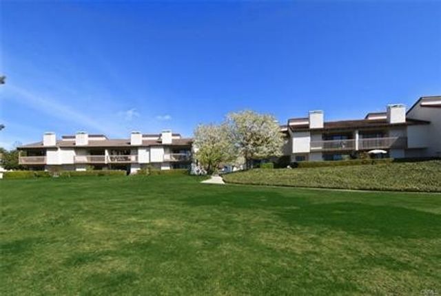 32 Seaview Drive N, Rolling Hills Estates, CA 90274