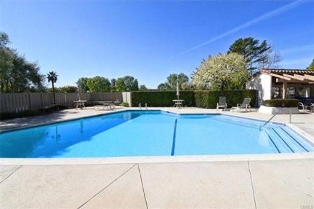 32 Seaview Drive N, Rolling Hills Estates, CA 90274