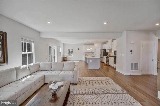 23892 LENAH CREEK CT, Aldie, VA 20105