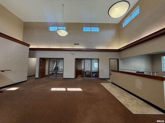 3457 AVENUE OF THE CITIES Avenue, Moline, IL 61265