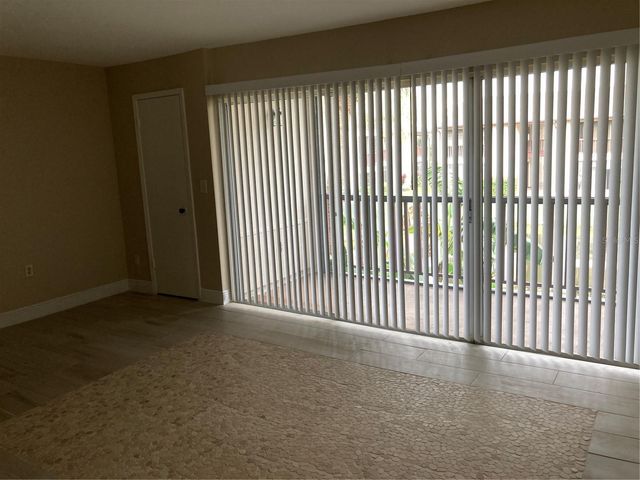 3840 N LAKE DRIVE 126, Tampa, FL 33614