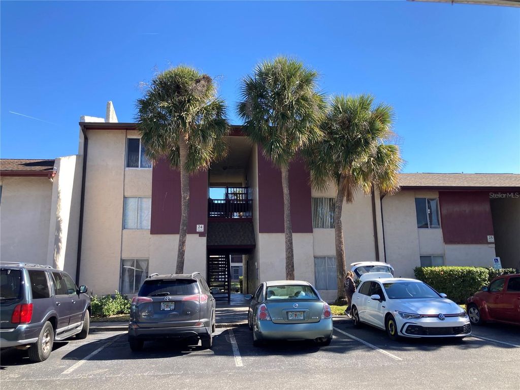 3840 N LAKE DRIVE 126, Tampa, FL 33614