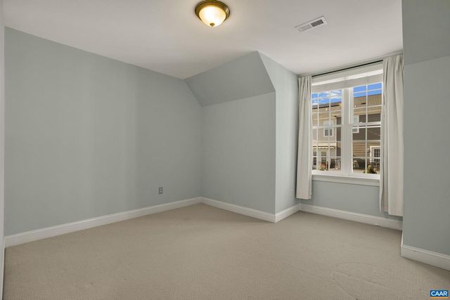5622 UPLAND DR, Crozet, VA 22932