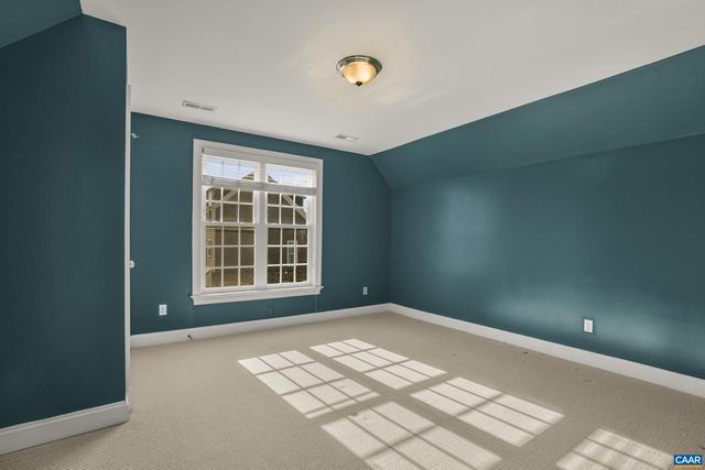 5622 UPLAND DR, Crozet, VA 22932