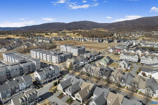 5622 UPLAND DR, Crozet, VA 22932