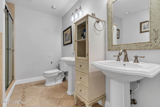 9 Wellington Court, Colts Neck, NJ 07722