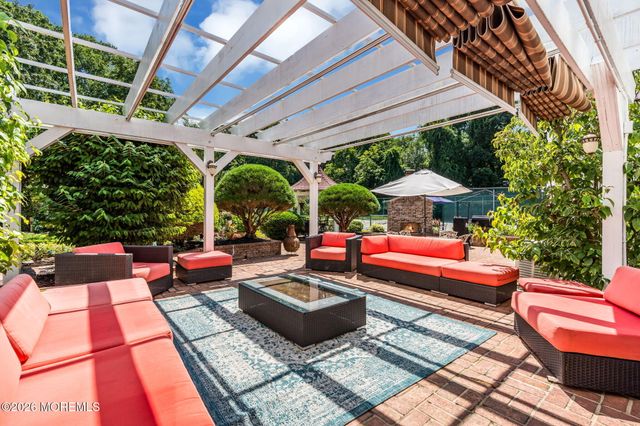 9 Wellington Court, Colts Neck, NJ 07722