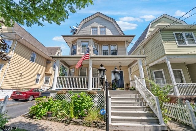 53 Oakwood Ave, Kearny Town, NJ 07032