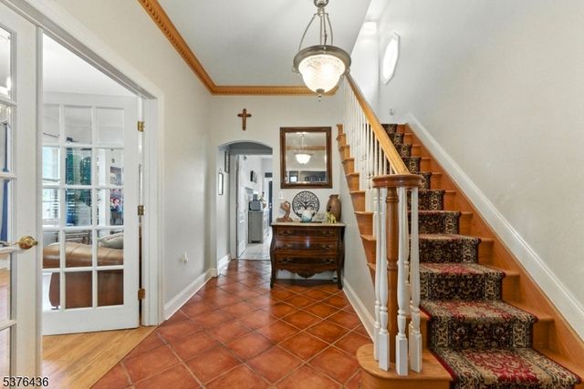 53 Oakwood Ave, Kearny Town, NJ 07032