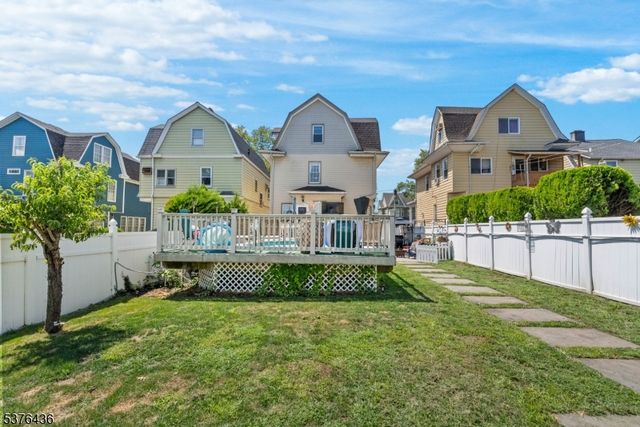 53 Oakwood Ave, Kearny Town, NJ 07032