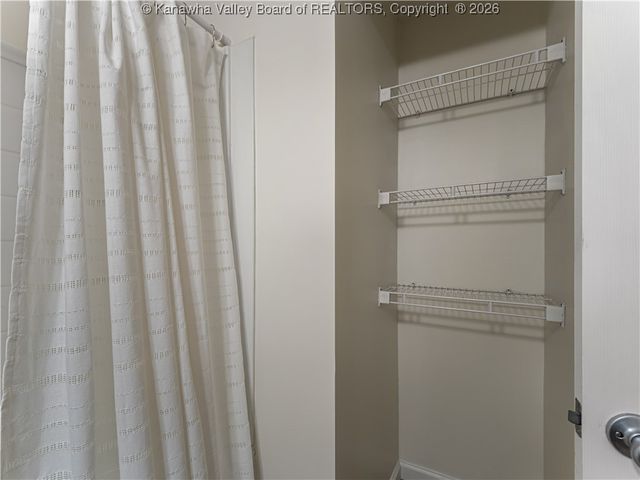 1210 12th Street, Nitro, WV 25143