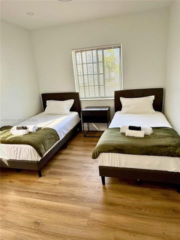 864 80th St 1, Miami Beach, FL 33141