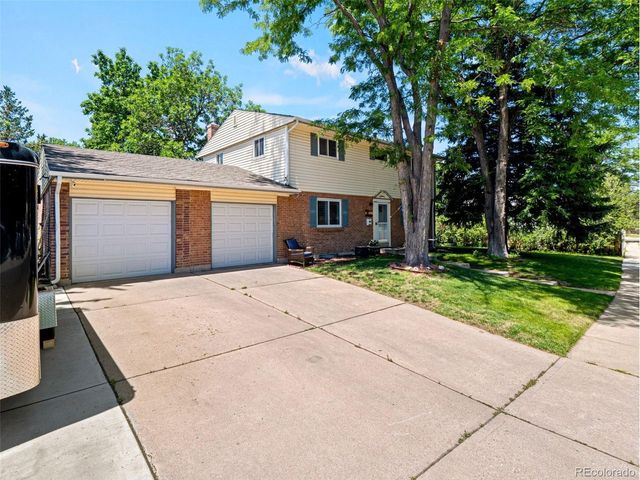 7329 S Tamarac Ct, Englewood, CO 80112