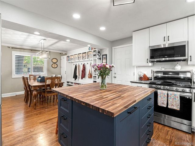 7329 S Tamarac Ct, Englewood, CO 80112