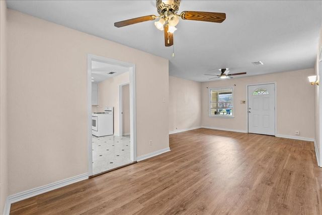 909 Tarpey Road, Texas City, TX 77591