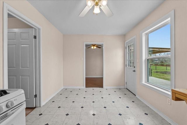 909 Tarpey Road, Texas City, TX 77591