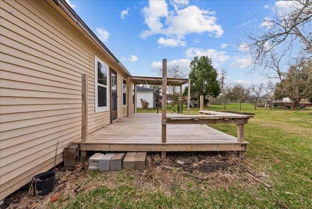 909 Tarpey Road, Texas City, TX 77591