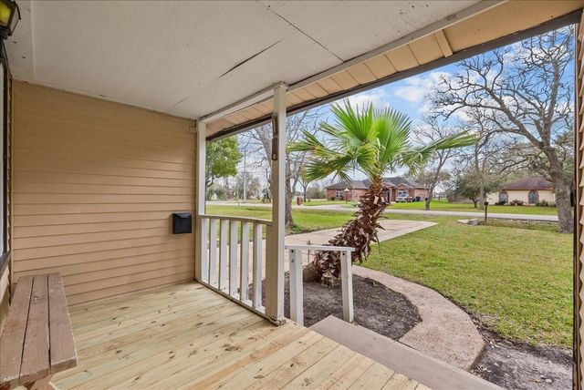 909 Tarpey Road, Texas City, TX 77591