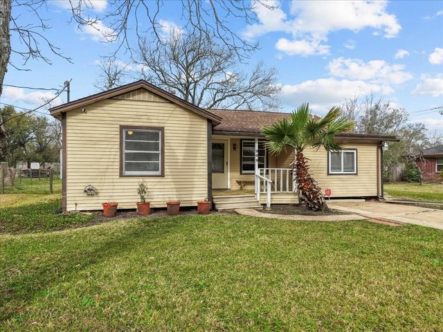 909 Tarpey Road, Texas City, TX 77591