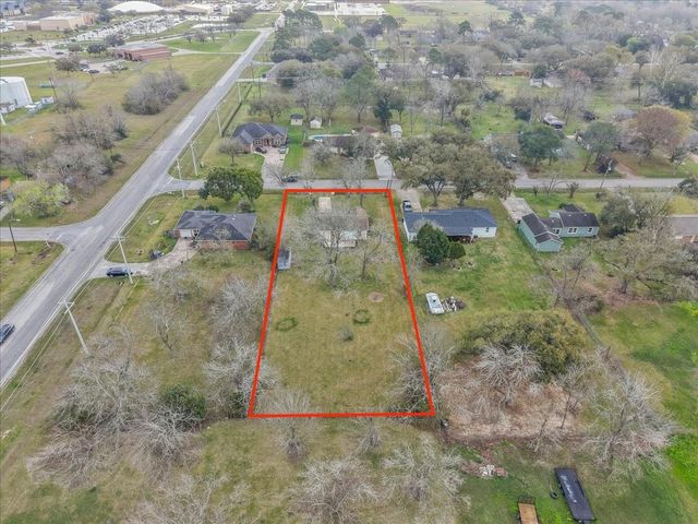 909 Tarpey Road, Texas City, TX 77591